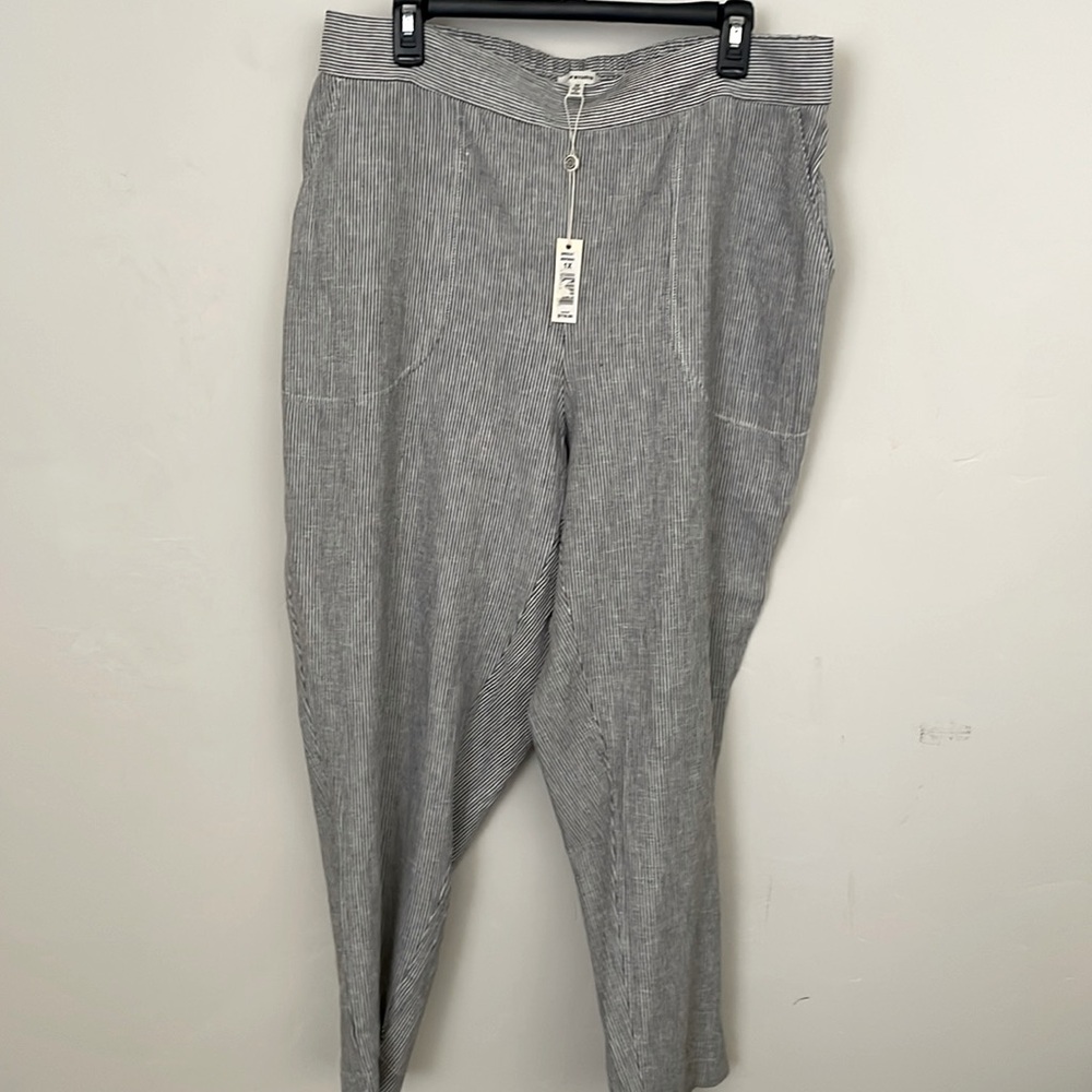 Womens MAX STUDIO Linen Pants Sz 1X NWT Black and White Pin Stripe